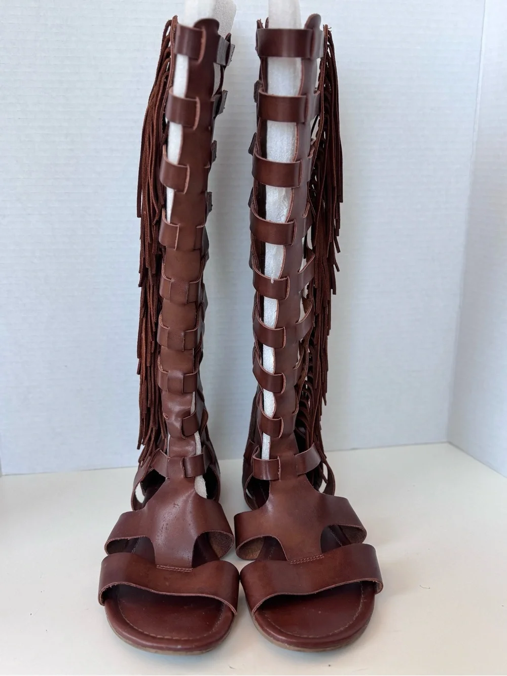 MIA Brown Tan Cognac Knee High Gladiator Fringe Sandals Size 9